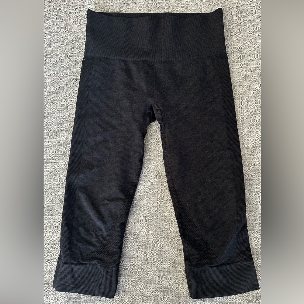 Lululemon athletica leggings cropped